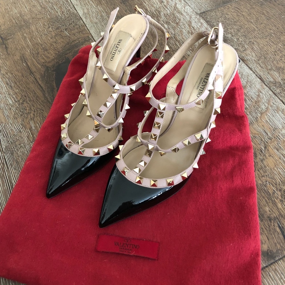 Valentino Garavani Rockstud T-strap Pumps